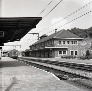 Jemelle - SNCB Z02996B (2).jpg